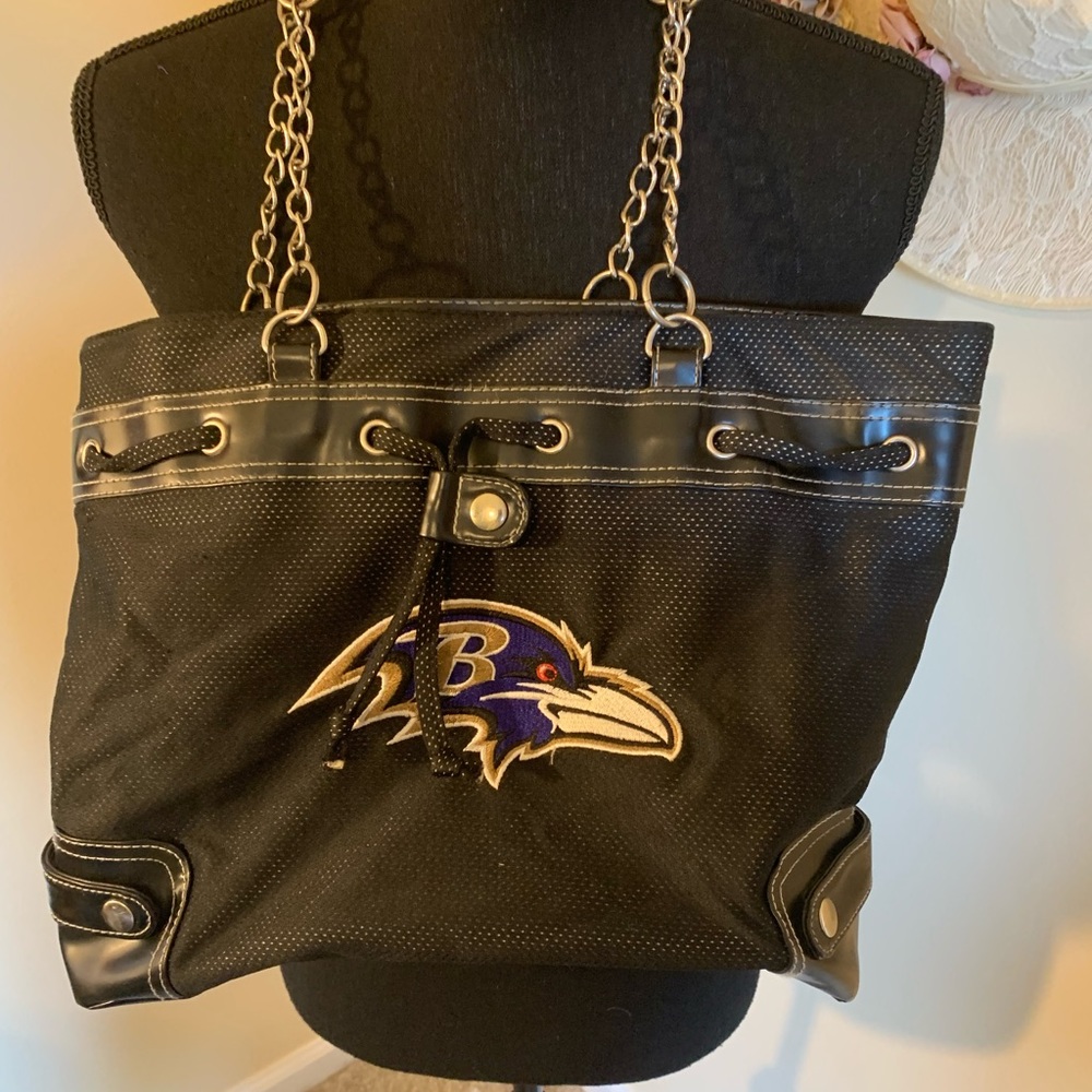 Calling all Ravens fans